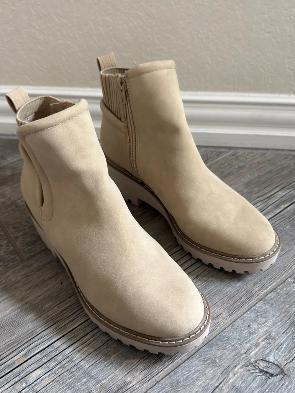 Time and Tru Classic Women's Ankle Boots in Light Beige
